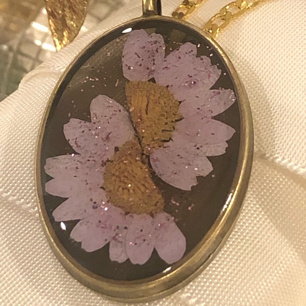 Pressed Daisy Handmade Pendant